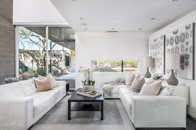 011-10010 E Jenan Dr (11 of 116)