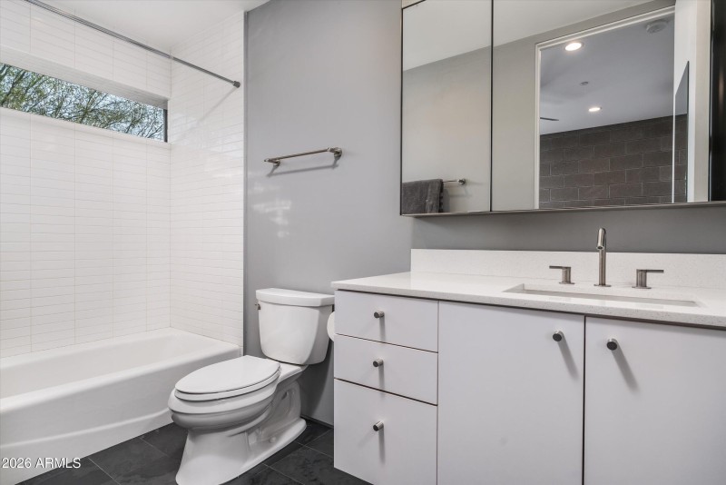 056-10010 E Jenan Dr (58 of 116)