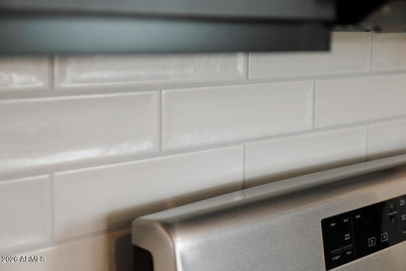 11 - Kitchen Backsplash