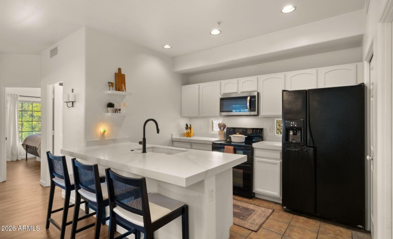 Kitchen - Island & Appliances