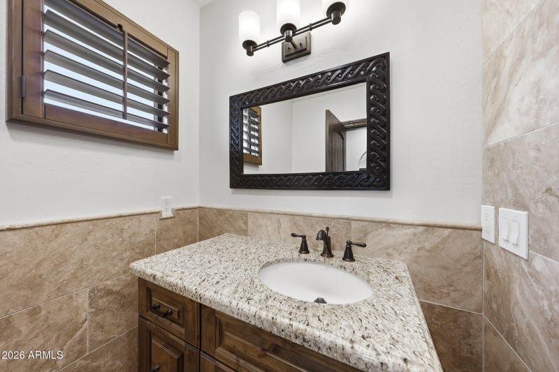 Casita guest bathroom