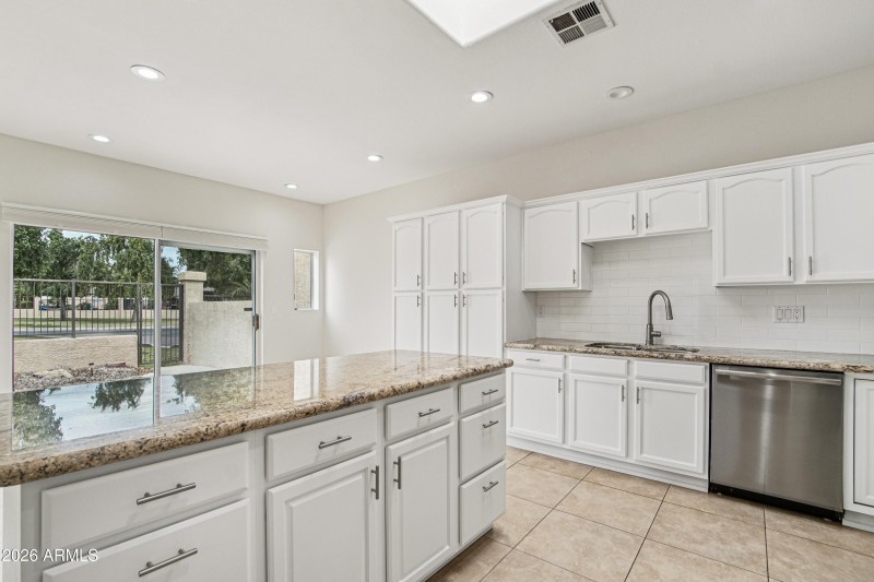 13-print-W Port Royale Ln-S1702-013