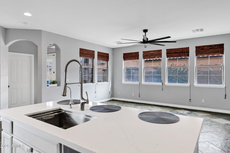 20982 W Edith Way-15