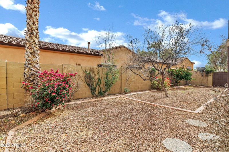 20982 W Edith Way-42