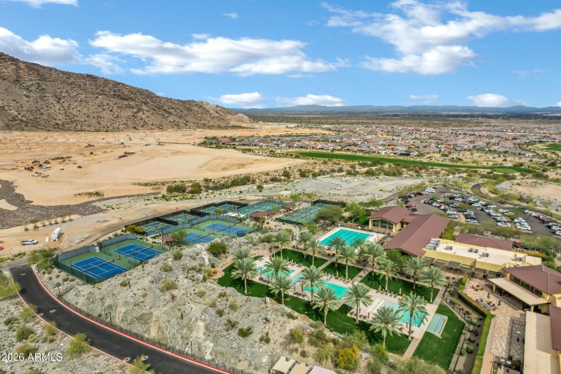 20982 W Edith Way-53