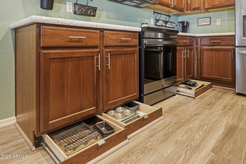 Under Cabinet Storage