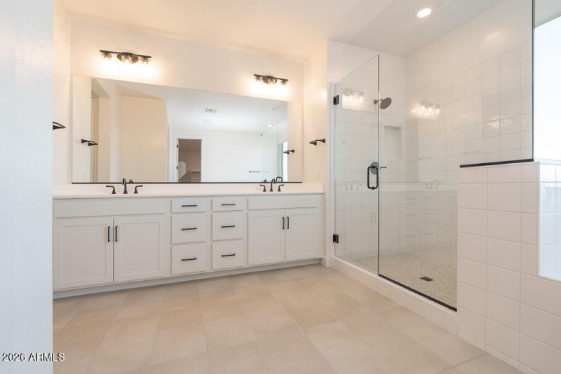 Tri Pointe Soleo 208 - Primary Bathroom