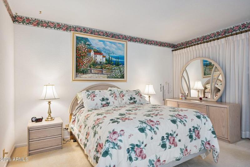 18-web-or-mls-2136-n-stockton-pl