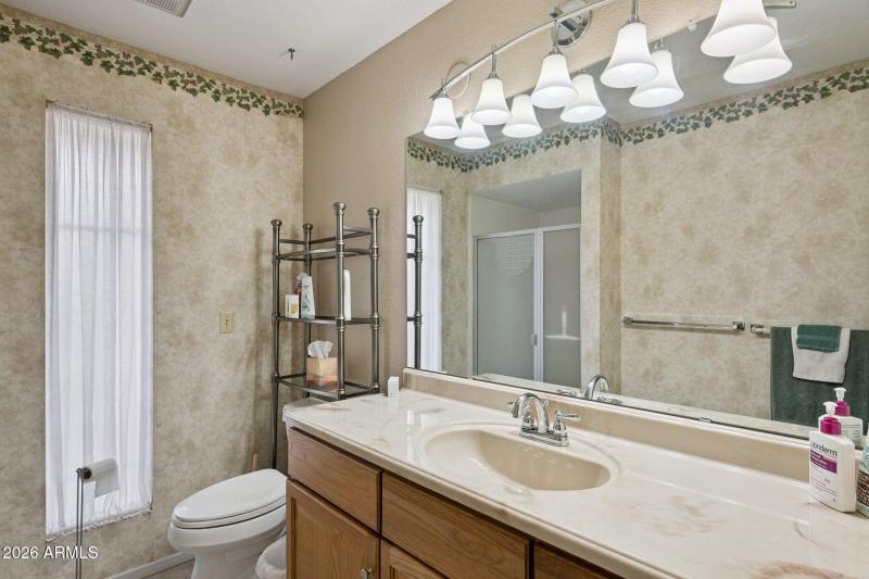 26-web-or-mls-2136-n-stockton-pl