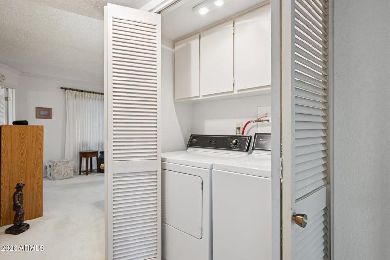 27-web-or-mls-2136-n-stockton-pl