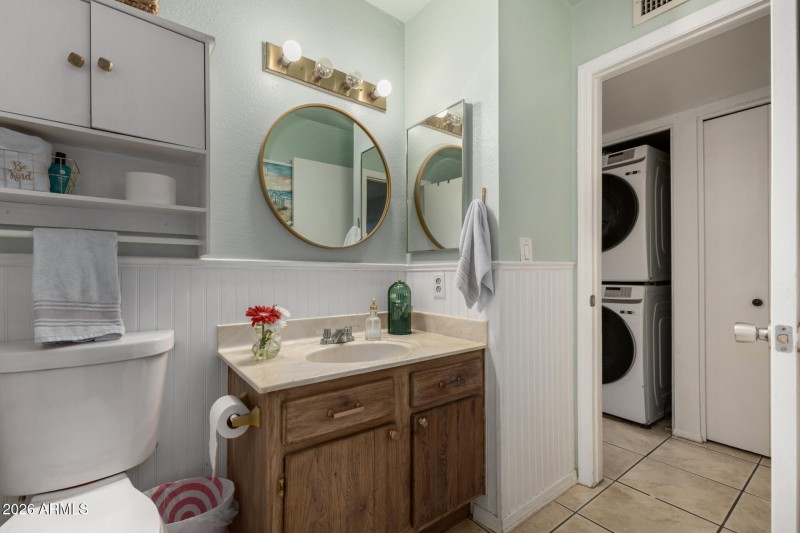 Downstairs Full Bathroom