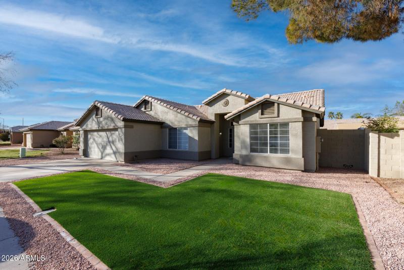 S Evergreen St (824)-4