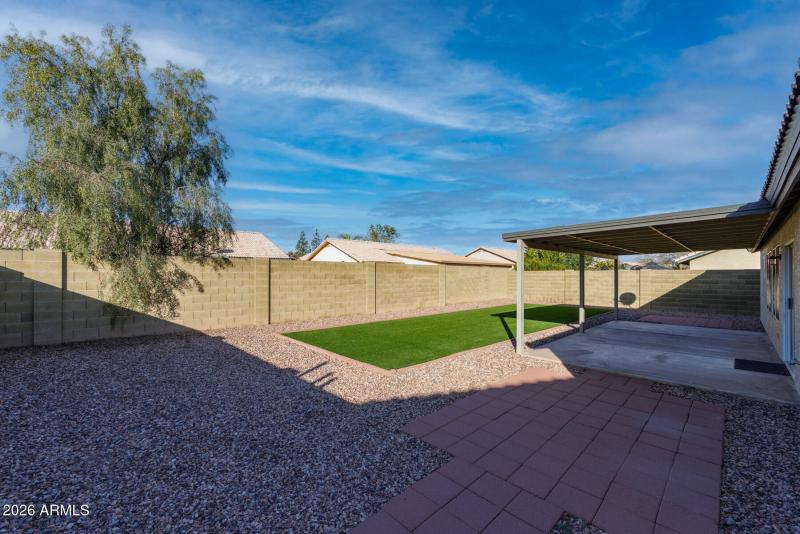 S Evergreen St (824)-10