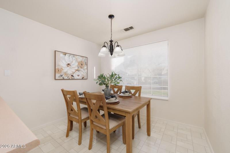 S Evergreen St (824)-18