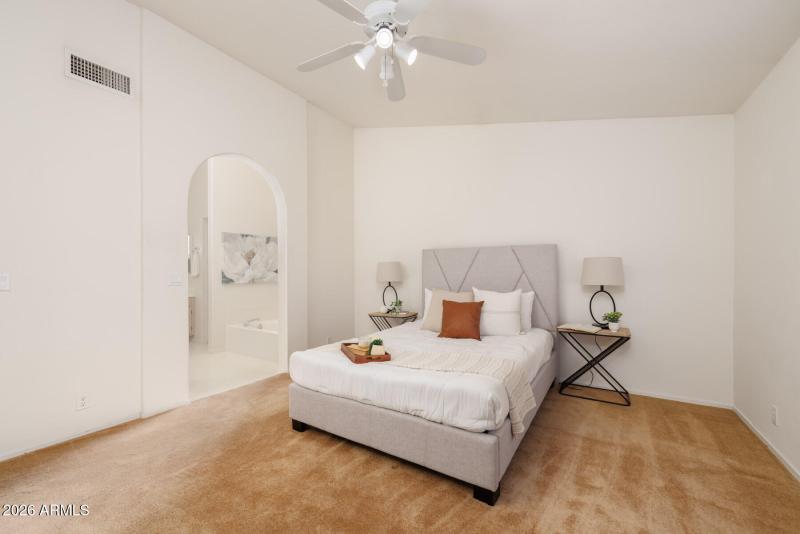 S Evergreen St (824)-22