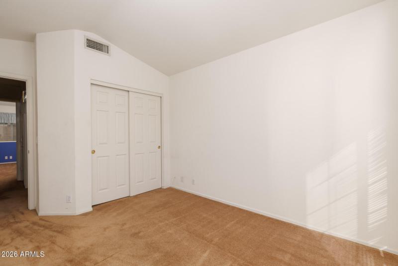 S Evergreen St (824)-25