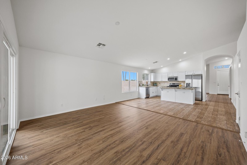 1040 E Amberwood Dr-19