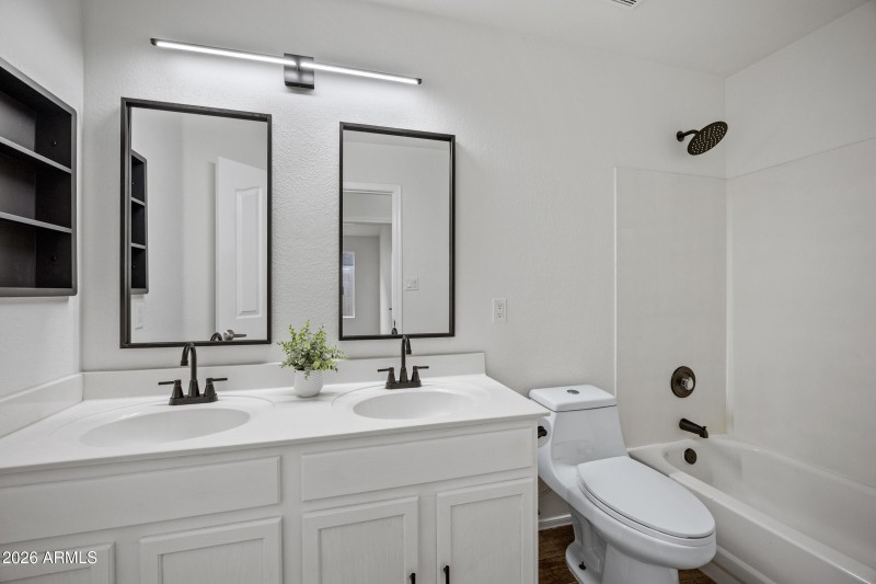 1040 E Amberwood Dr-25