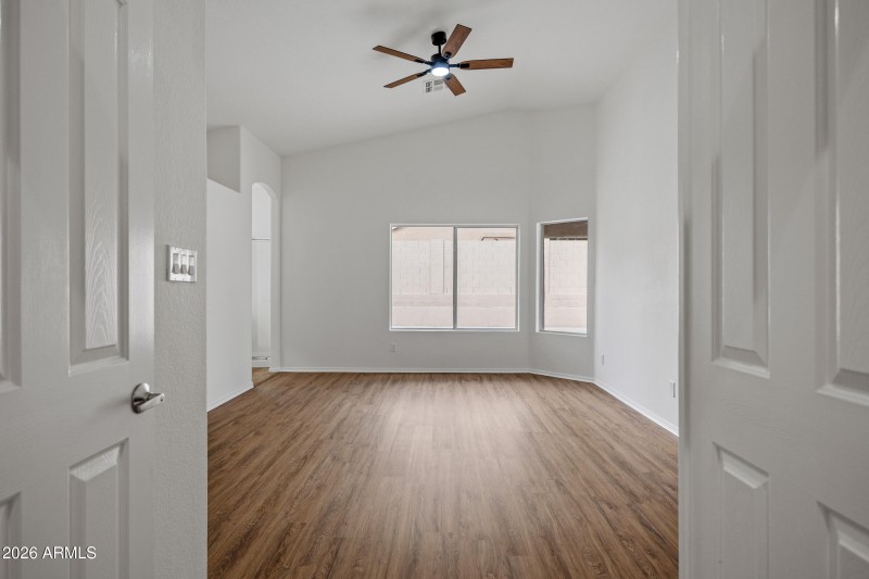 1040 E Amberwood Dr-27