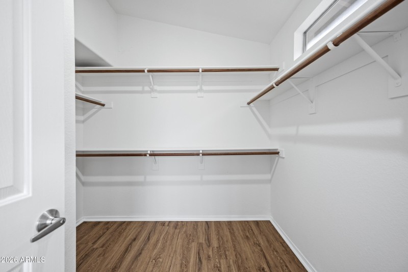 1040 E Amberwood Dr-33