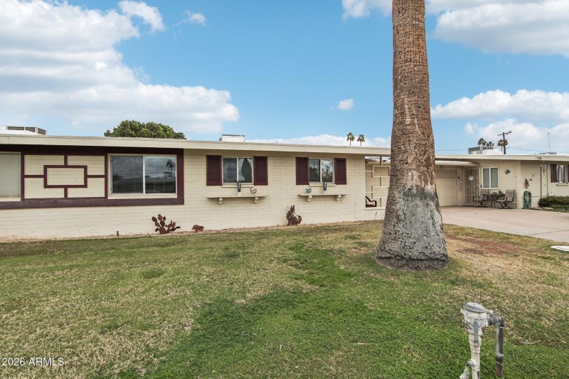 3-web-or-mls-W Windsor Dr-S1902-003