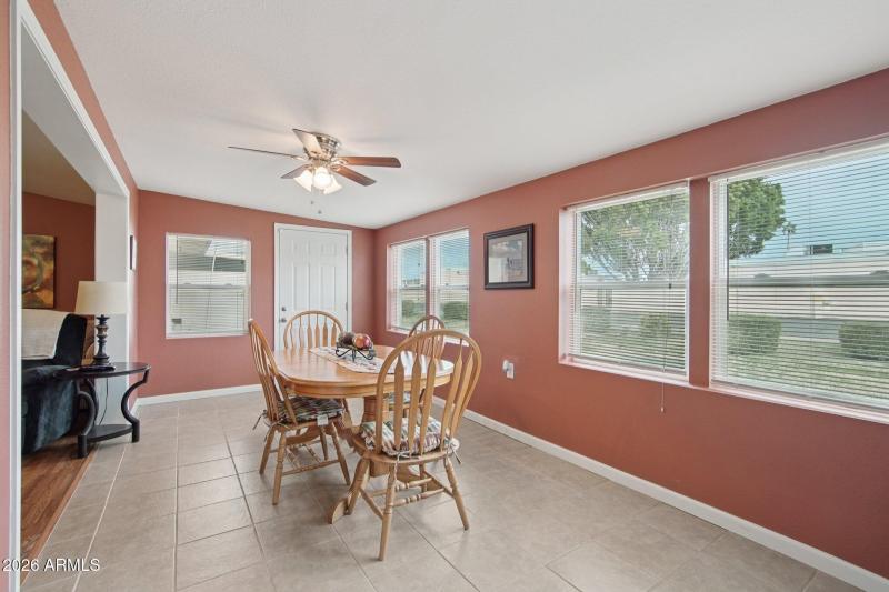 9-web-or-mls-W Windsor Dr-S1902-009