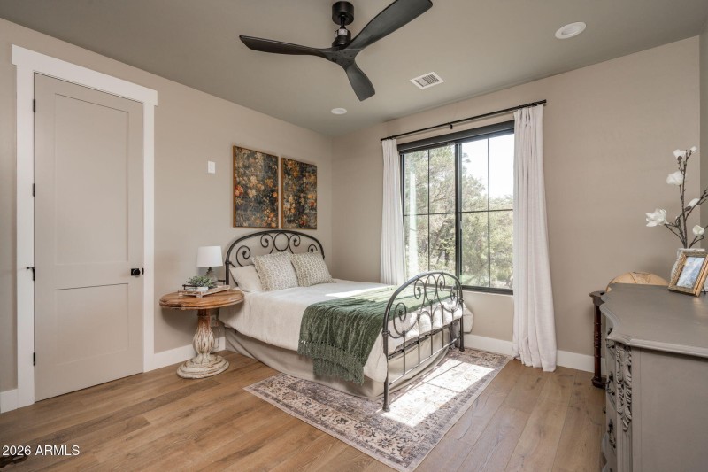 11-web-or-mls-943-estrella-ct