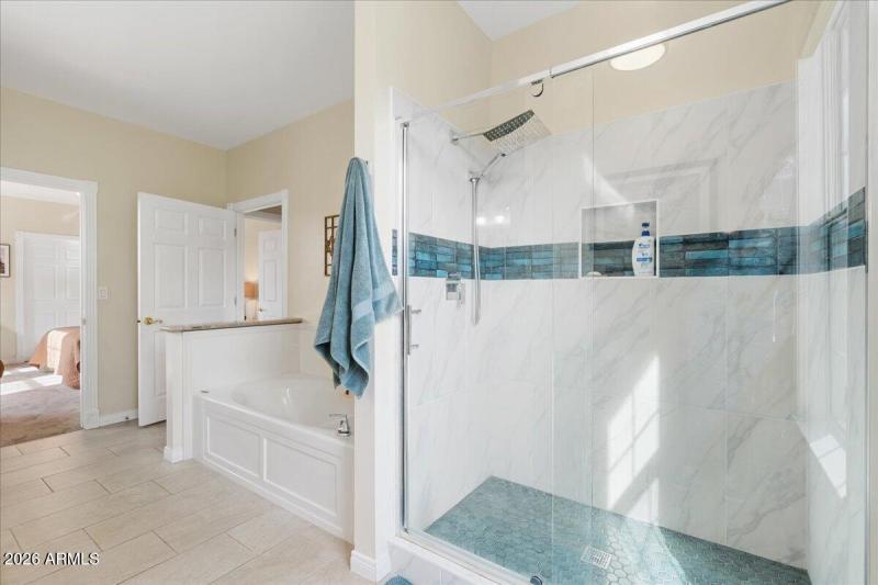 32-Bathroom 2 Shower