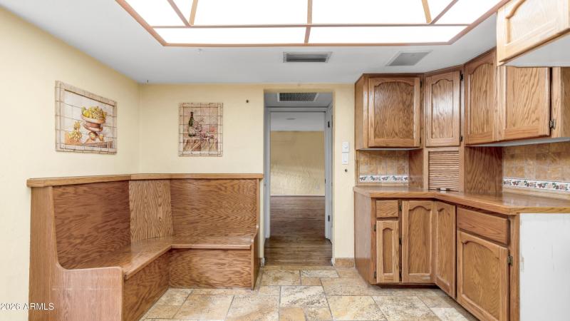 8807 W Christa Way (6)