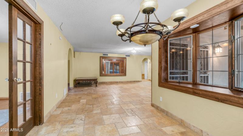 8807 W Christa Way (9)