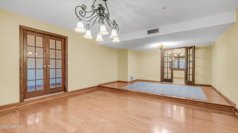 8807 W Christa Way (11)