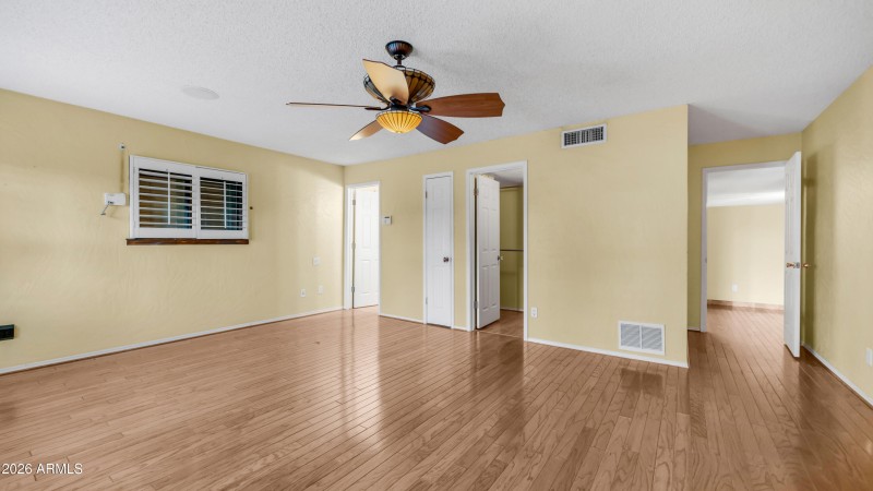 8807 W Christa Way (17)