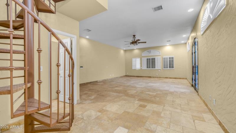 8807 W Christa Way (21)