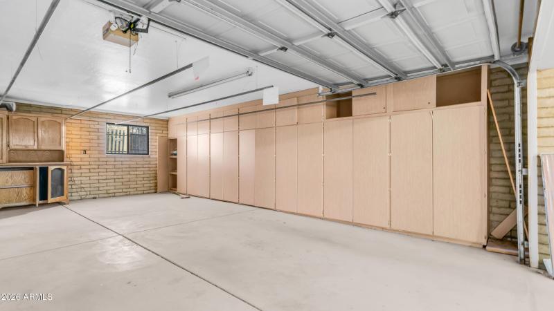 8807 W Christa Way (33)