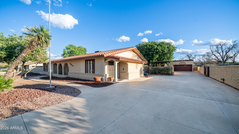 8807 W Christa Way Exterior Photos-5