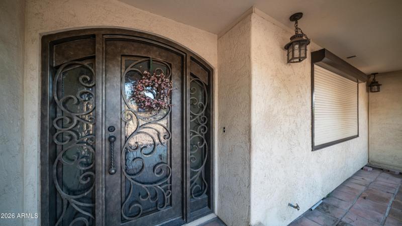 8807 W Christa Way Exterior Photos-9