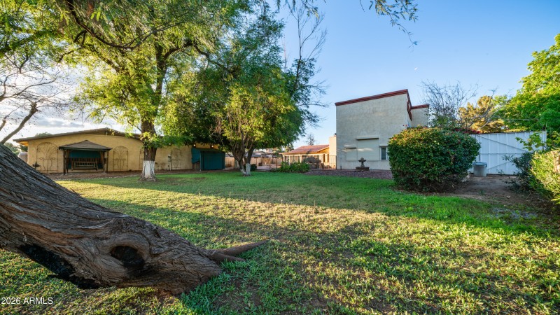 8807 W Christa Way Exterior Photos-19