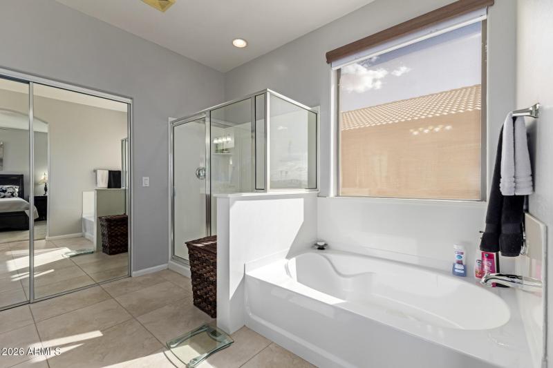 16 Master Bathroom