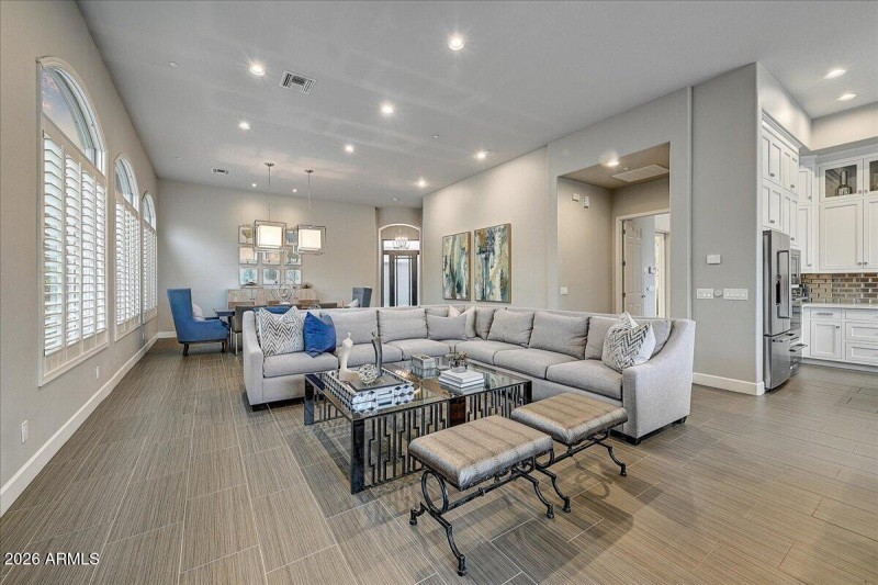 16-Conversation Area