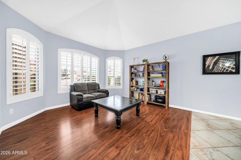 9432 E Voltaire Dr-7