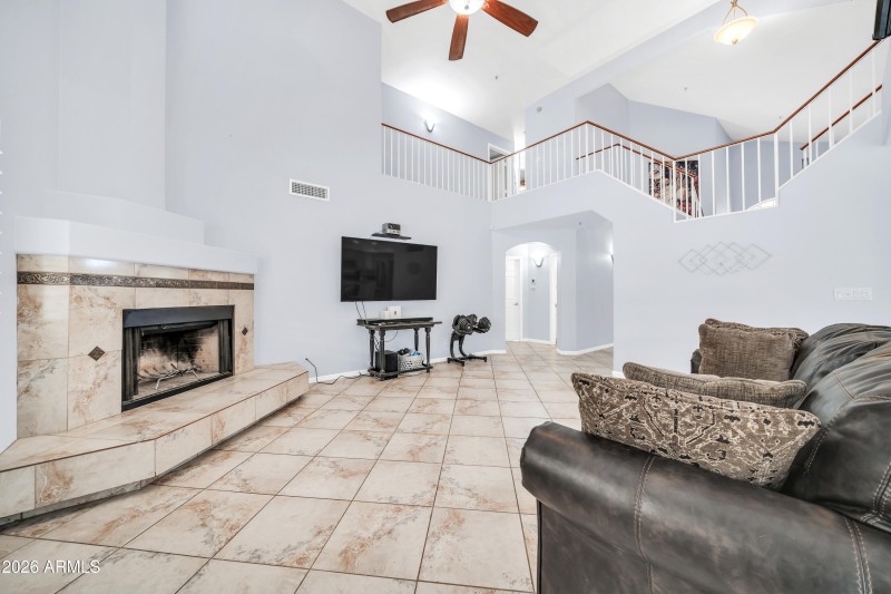 9432 E Voltaire Dr-11