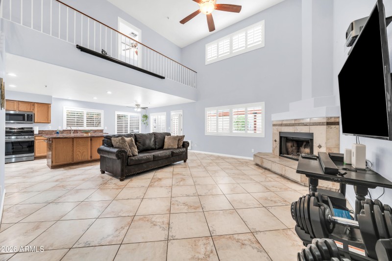 9432 E Voltaire Dr-12