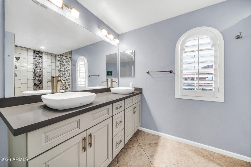 9432 E Voltaire Dr-30