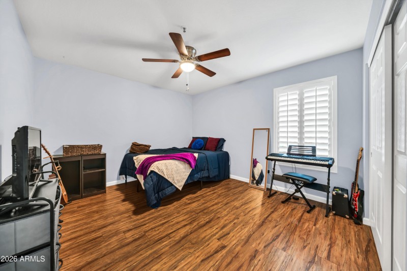 9432 E Voltaire Dr-35