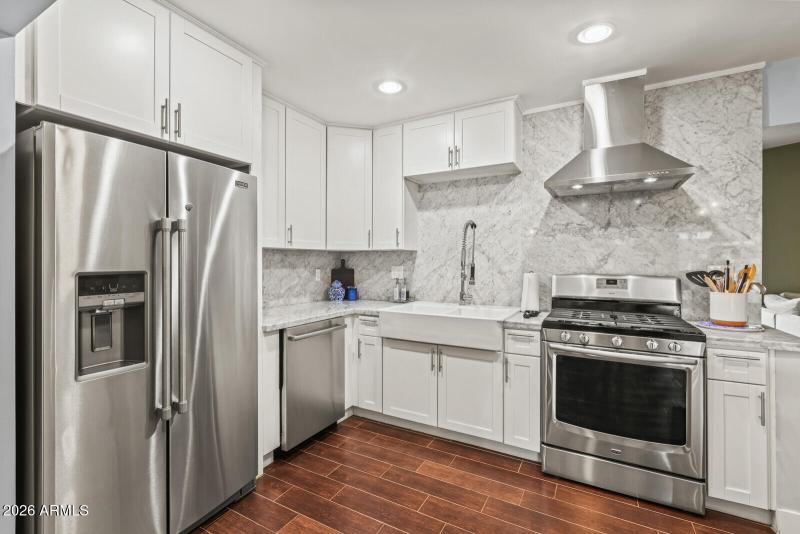 Full Slab Marble Backsplash