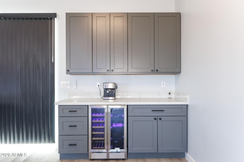 10153 W Wenden - Coffee Bar & Wine Fridg