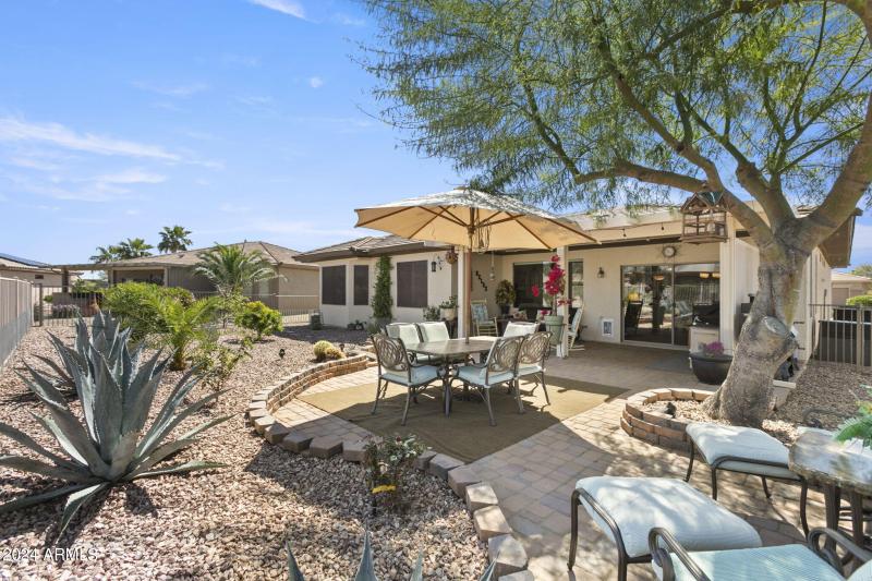 Charming Outoor Sanctuary