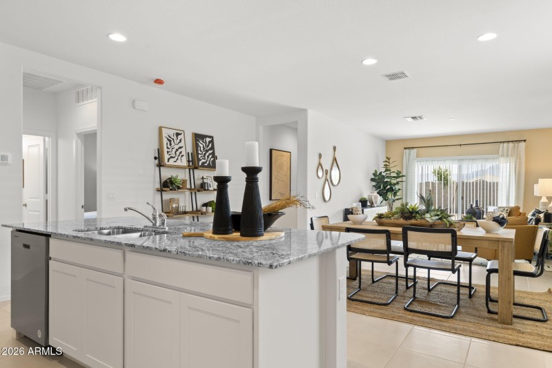 17-web-or-mls-10323-w-luxton-ln-lot-143