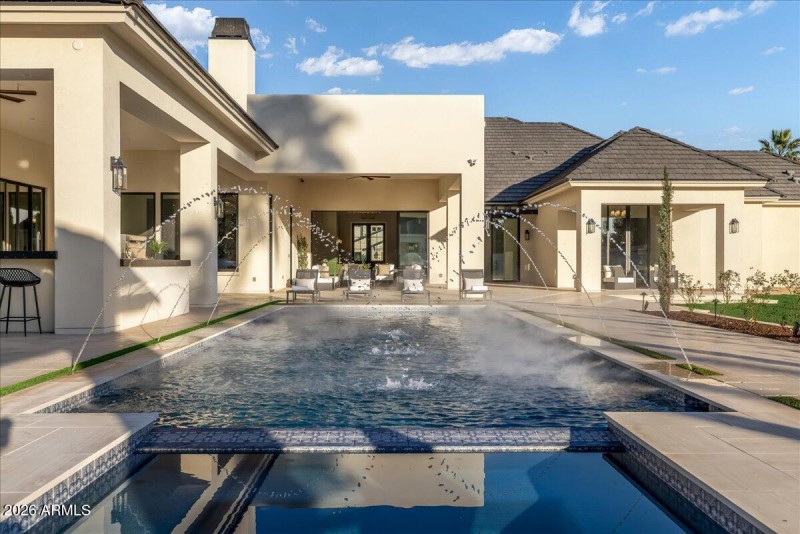 320-352-ZZ_IMG_4374_v2