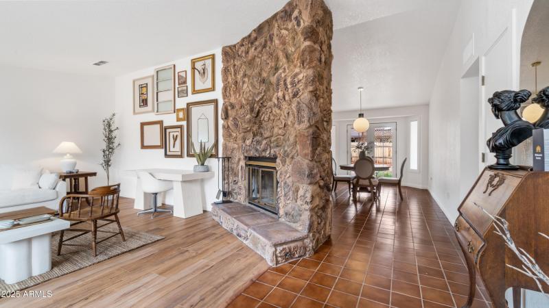 60 Gunsight Hills Dr